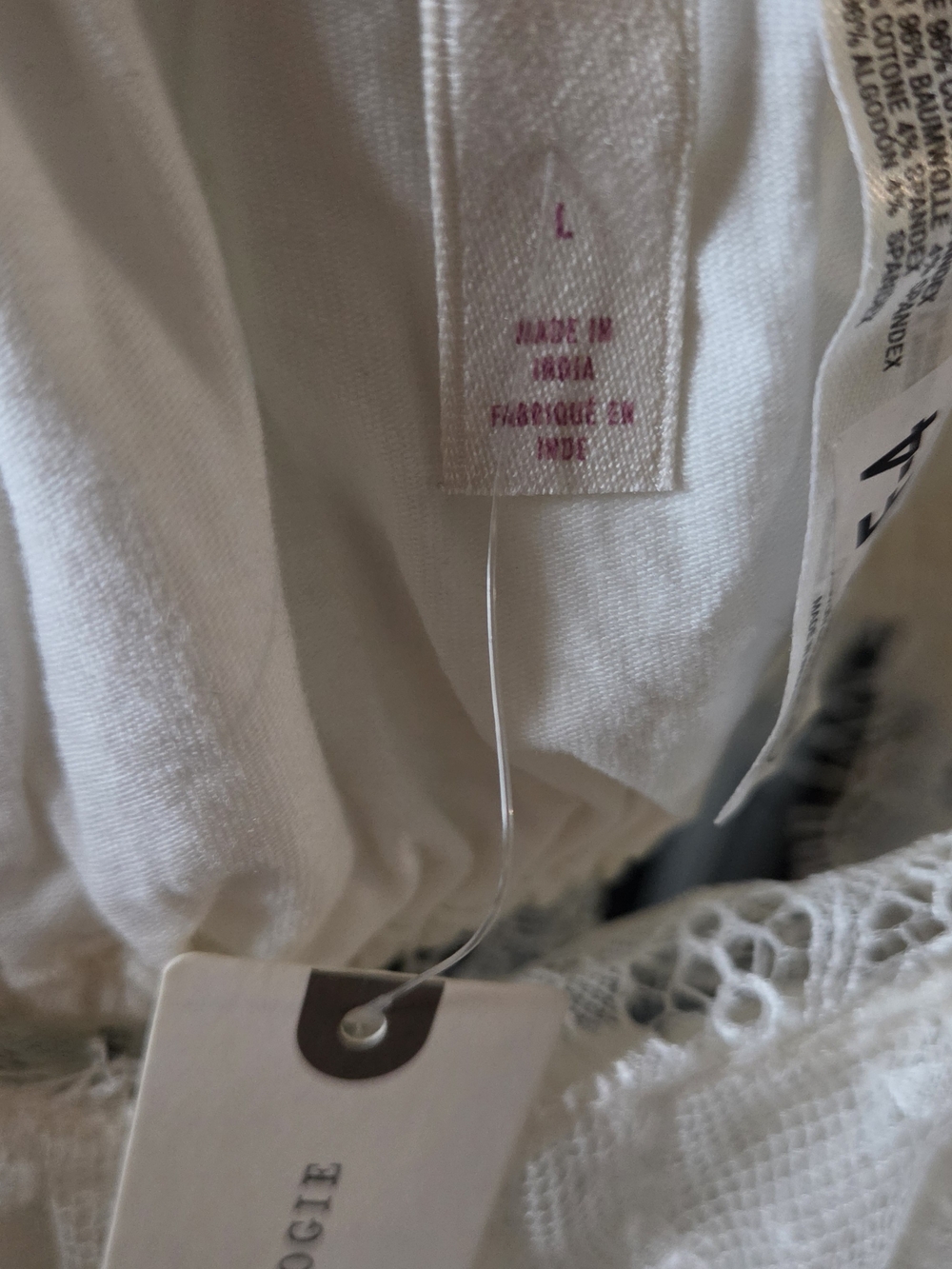 NWT Delicate White Lace Ruffle Cami with Adjustable Straps - Picture 5 of 10